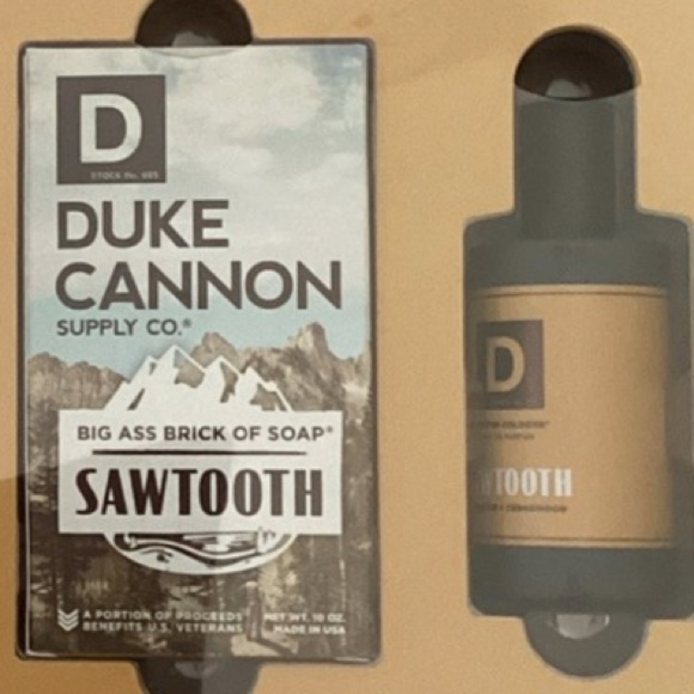 DUKE CANNON Mountain Time Sawtooth Holiday Gift Set - Picture 5 of 5